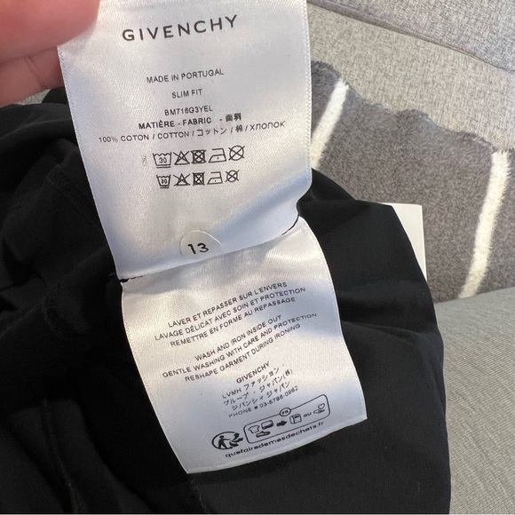 *NEW* GIVENCHY Slim Fit  t-shirt - Picture 6 of 11